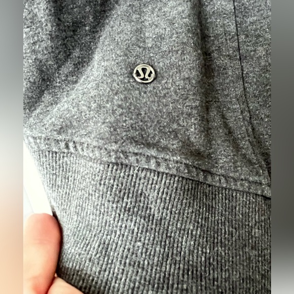 LULULEMON | 10 | ON THE DOUBLE | Turtleneck - Picture 10 of 15